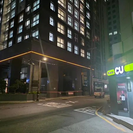 Travelus Myeongdong 트래블어스 명동