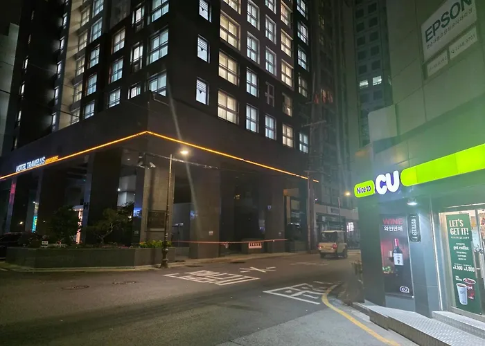 Travelus Myeongdong 트래블어스 명동 4*