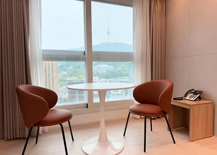 Travelus Myeongdong 트래블어스 명동 首爾