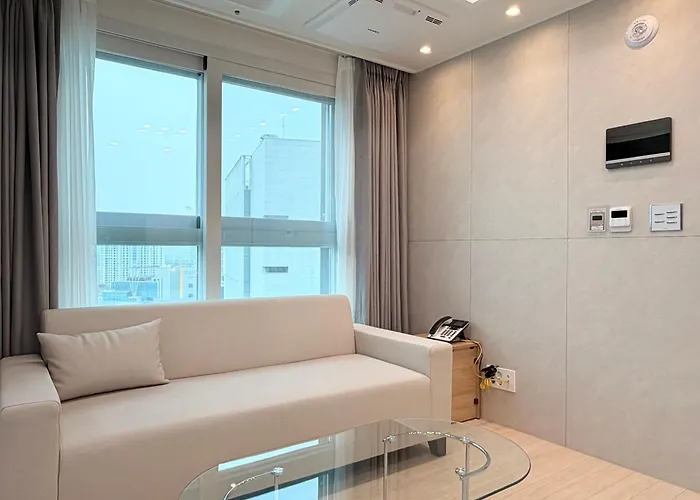 Travelus Myeongdong 트래블어스 명동 首爾