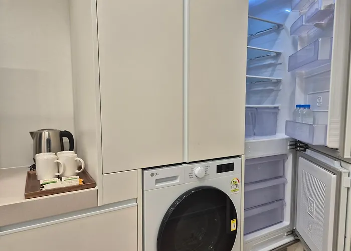 Travelus Myeongdong 트래블어스 명동 酒店 4*