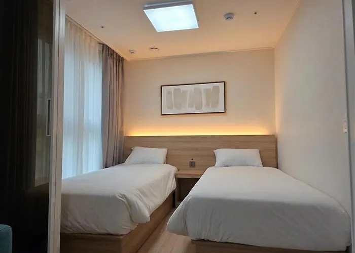 Travelus Myeongdong 트래블어스 명동 4* 首爾